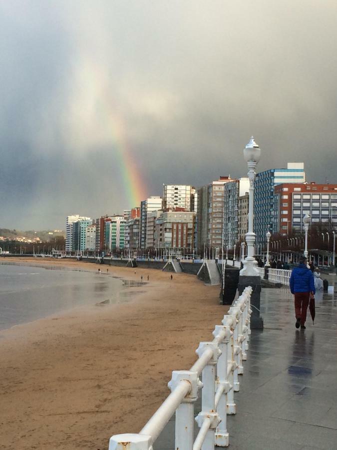 Vivienda En Gijon Frente Al Marヴィラ エクステリア 写真