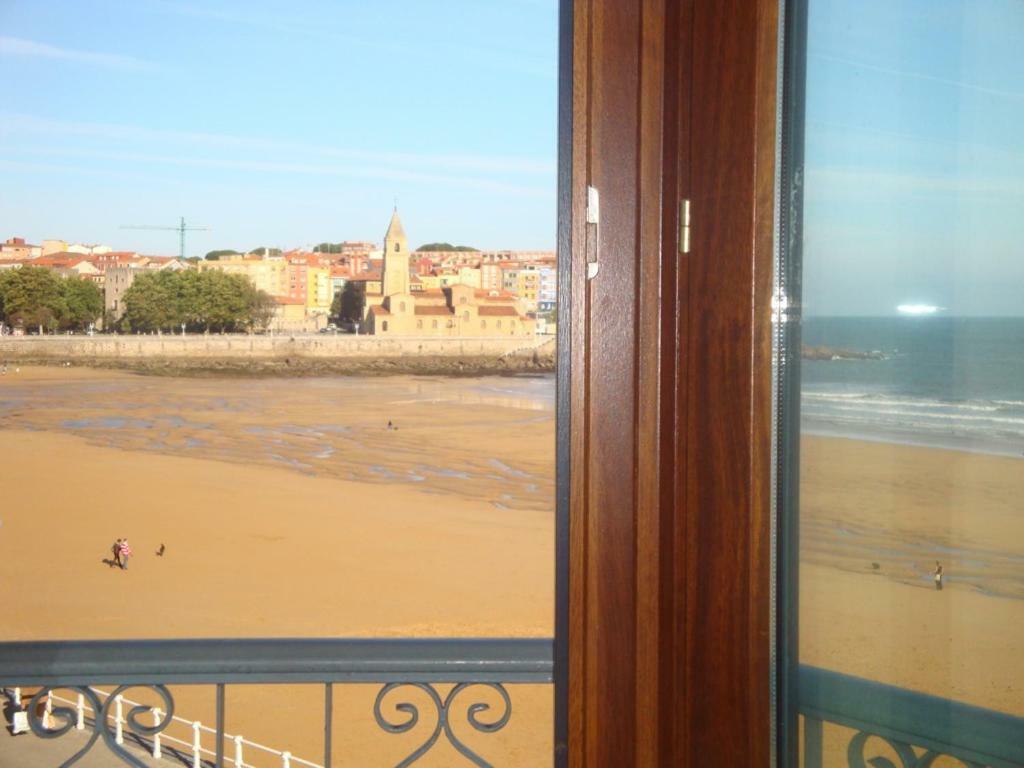 Vivienda En Gijon Frente Al Marヴィラ エクステリア 写真